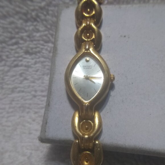 Seiko Quartz Watch 1N00-6D50 Women Teardrop Shape New Bat Clear Rare Find Great - Picture 1 of 15